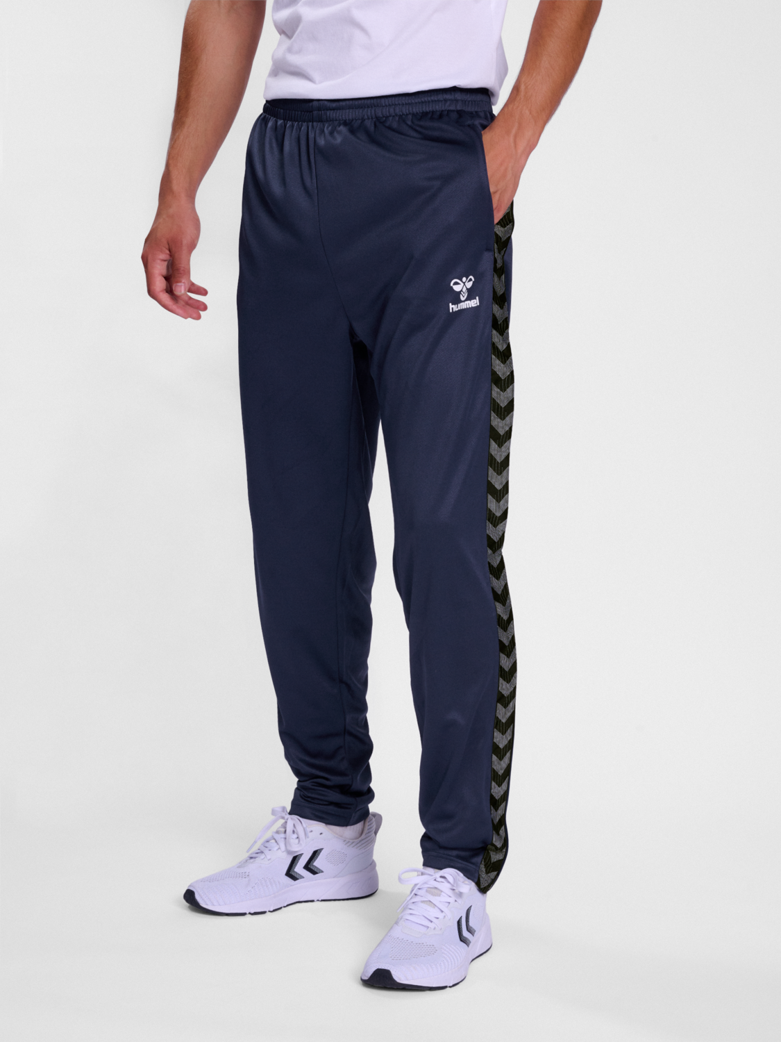 Hummel trainingsanzüge herren Clearance